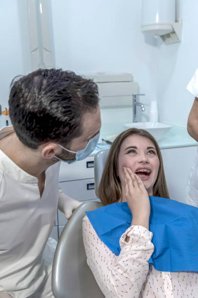 Best Emergency Treatment for Toothache in Crainvle, IL